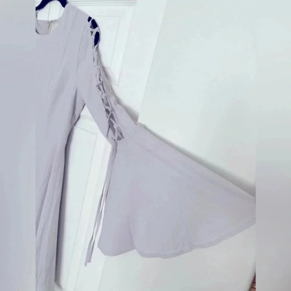 J.O.A. Lulus Aura Women’s Gray Long Lace-up Bell Sleeve Mini Flare Medium EUC - Picture 5 of 11